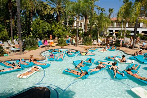 Glen ivy - Enjoy pools, mud baths, massages, and more at Glen Ivy Hot Springs, an oasis only an hour from Los Angeles. Learn about the features, services, food, and events of this …